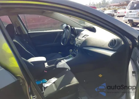 2011 Mazda 3 I из США, поврежденный, VIN JM1BL1VF1B1427848